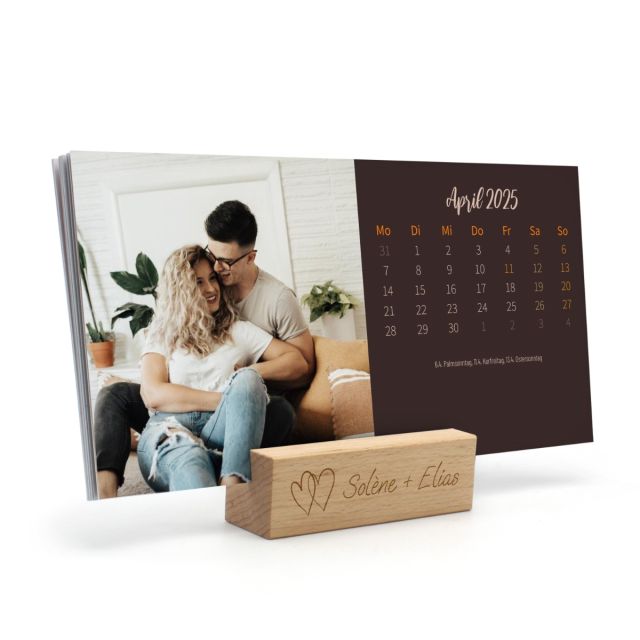 Tischkalender mit Holzfuß